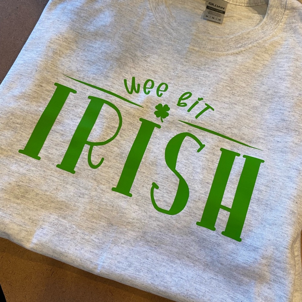Wee Bit Irish t-shirt unisex size M